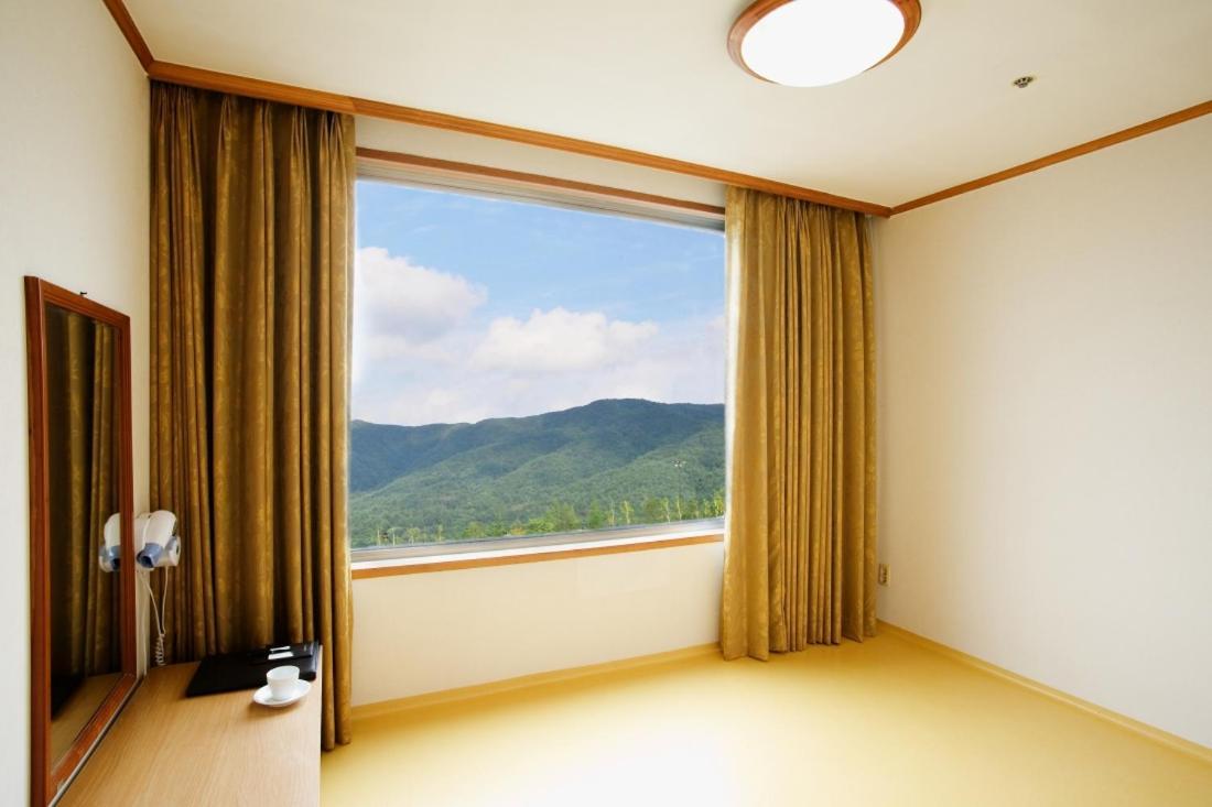 Wellihilli Park Resort Hoengseong Esterno foto