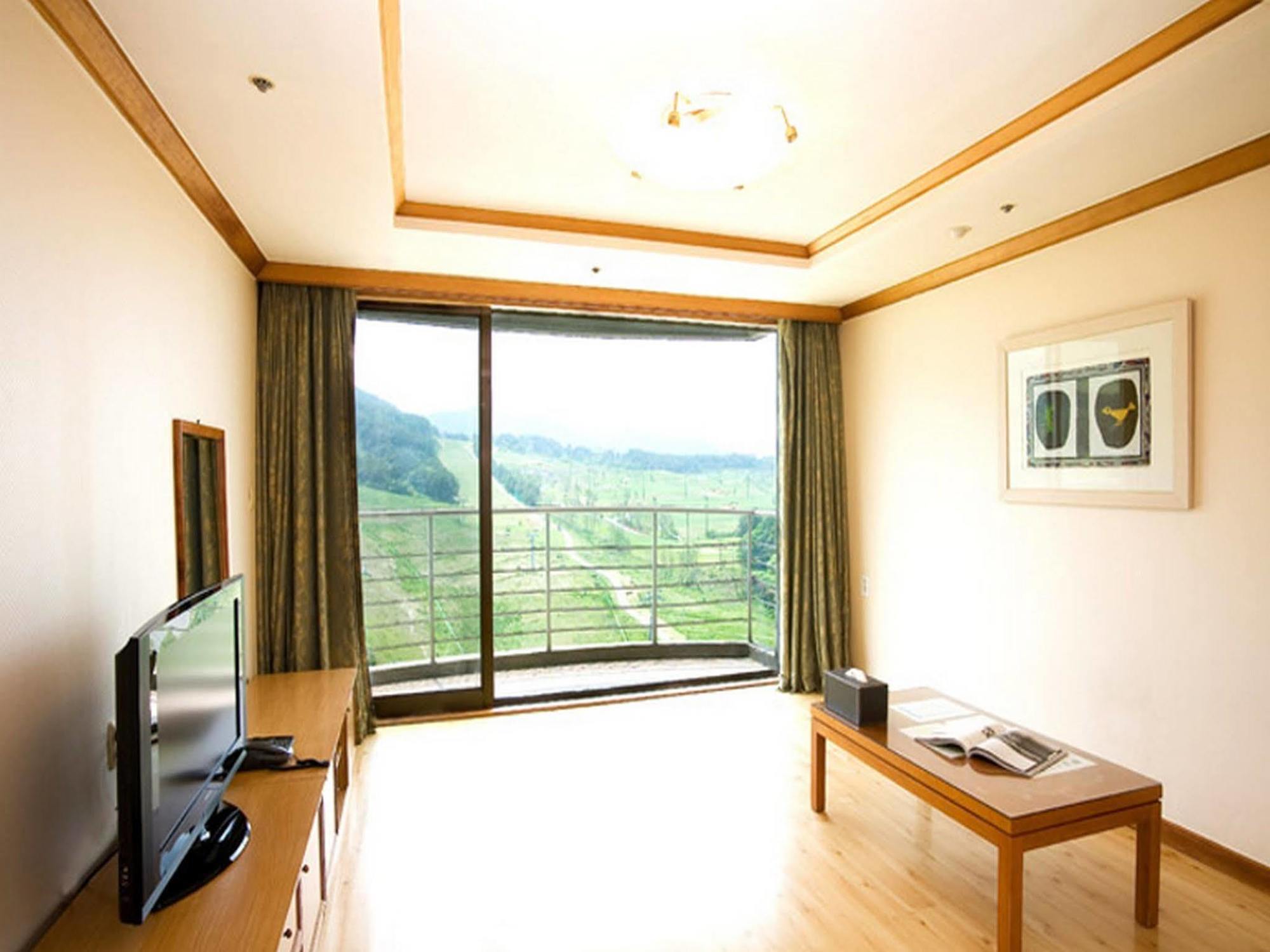 Wellihilli Park Resort Hoengseong Esterno foto